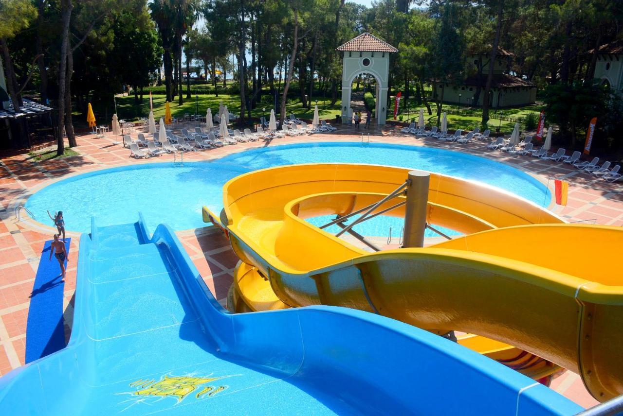 קמר Meder Resort Hotel מראה חיצוני תמונה