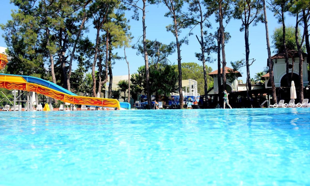 קמר Meder Resort Hotel מראה חיצוני תמונה