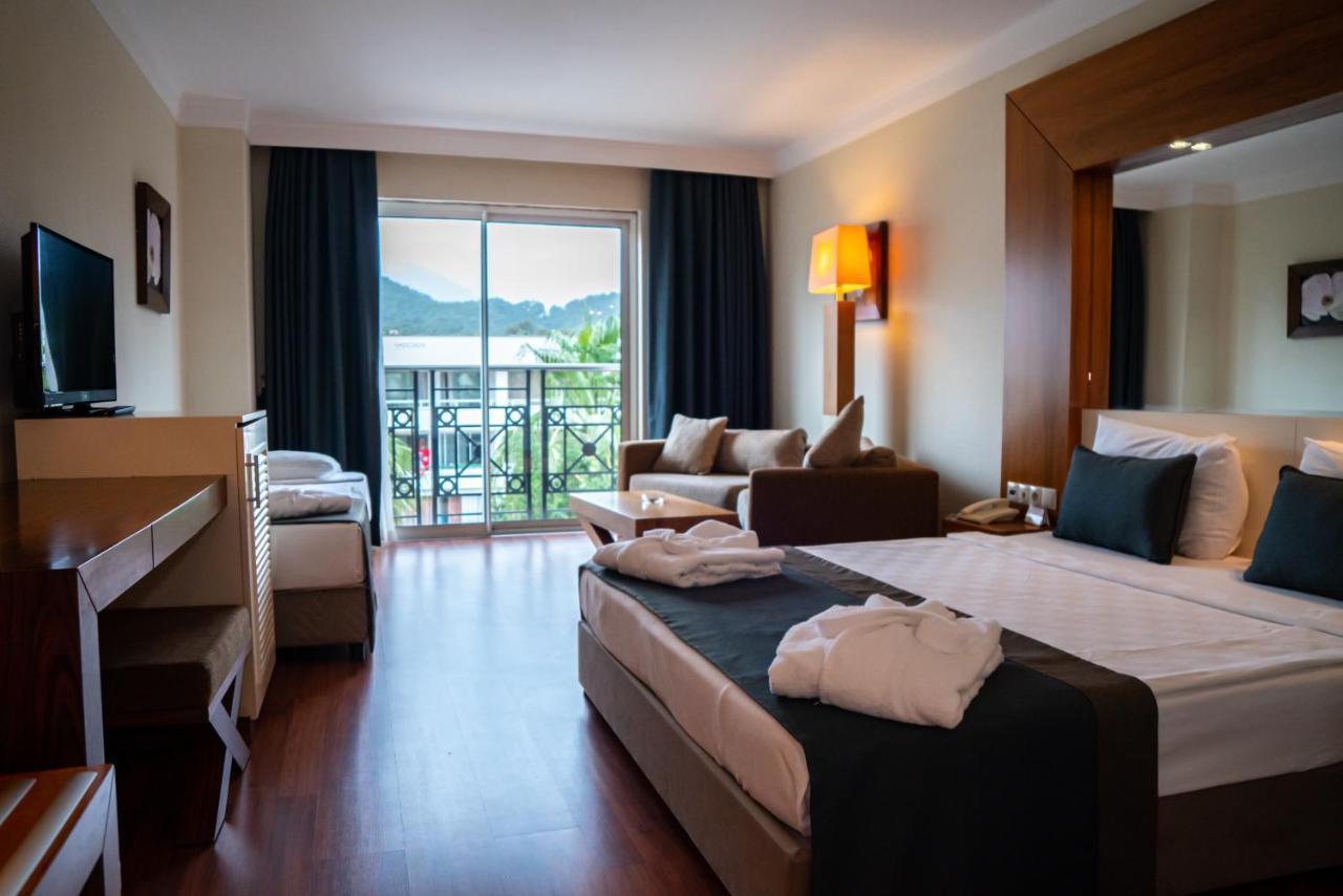 קמר Meder Resort Hotel מראה חיצוני תמונה