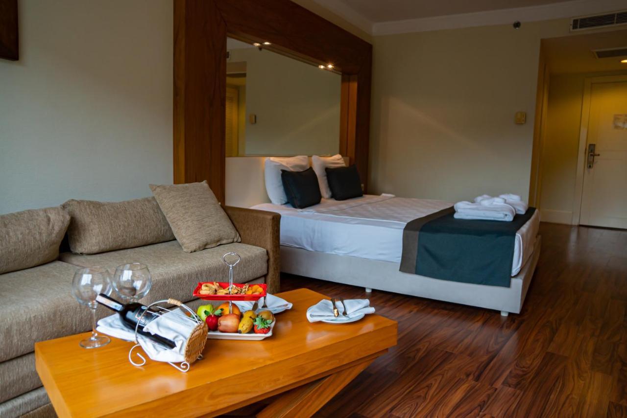 קמר Meder Resort Hotel מראה חיצוני תמונה