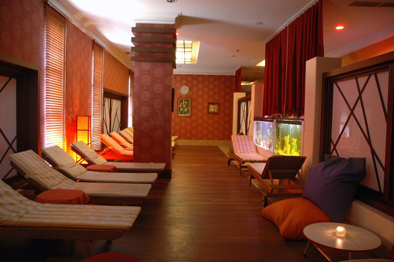 קמר Meder Resort Hotel מראה חיצוני תמונה